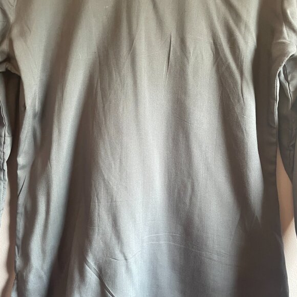 Top Size Small - Perfect for Any Occasion! - Picture 4 of 6